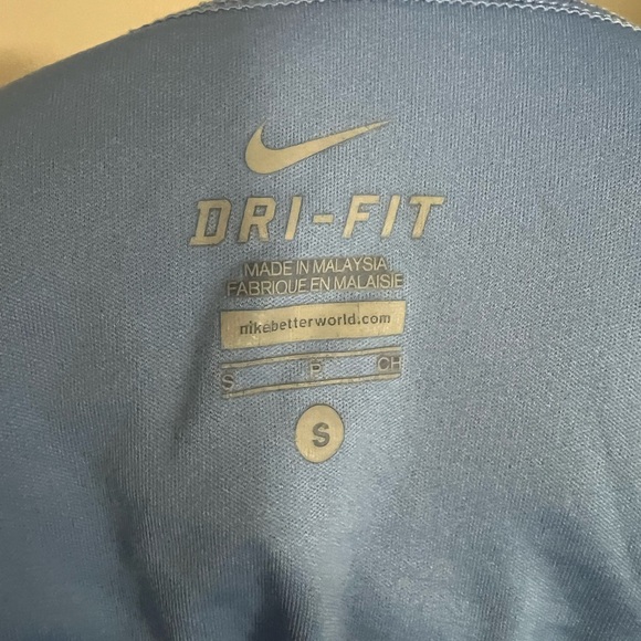 NIKE Classic Dri-Fit Athletic Shorts Blue and Black Back‎ Zipper Pocket Wms Sz S - Picture 5 of 5